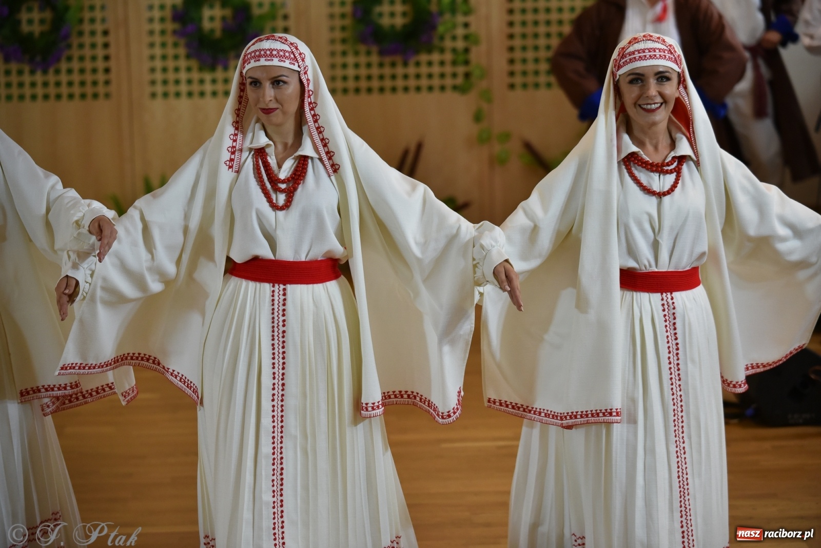 Zdjęcie w galerii na portalu naszraciborz.pl: Raciborskie Źródło zatańczyło dla małego Henia wiadomości z regionu