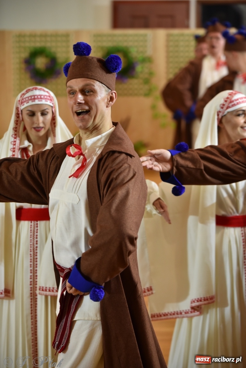 Zdjęcie w galerii na portalu naszraciborz.pl: Raciborskie Źródło zatańczyło dla małego Henia wiadomości z regionu