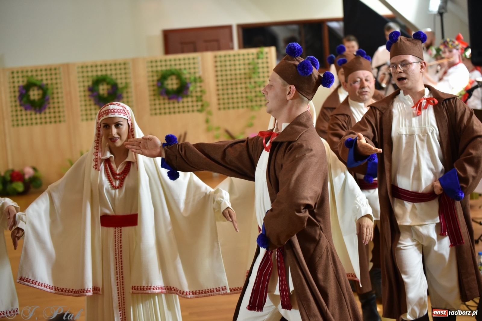 Zdjęcie w galerii na portalu naszraciborz.pl: Raciborskie Źródło zatańczyło dla małego Henia wiadomości z regionu