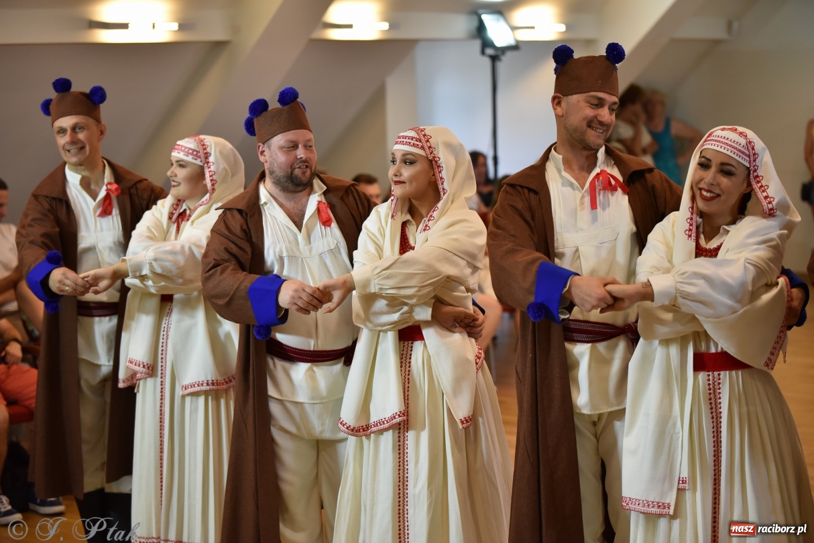 Zdjęcie w galerii na portalu naszraciborz.pl: Raciborskie Źródło zatańczyło dla małego Henia wiadomości z regionu