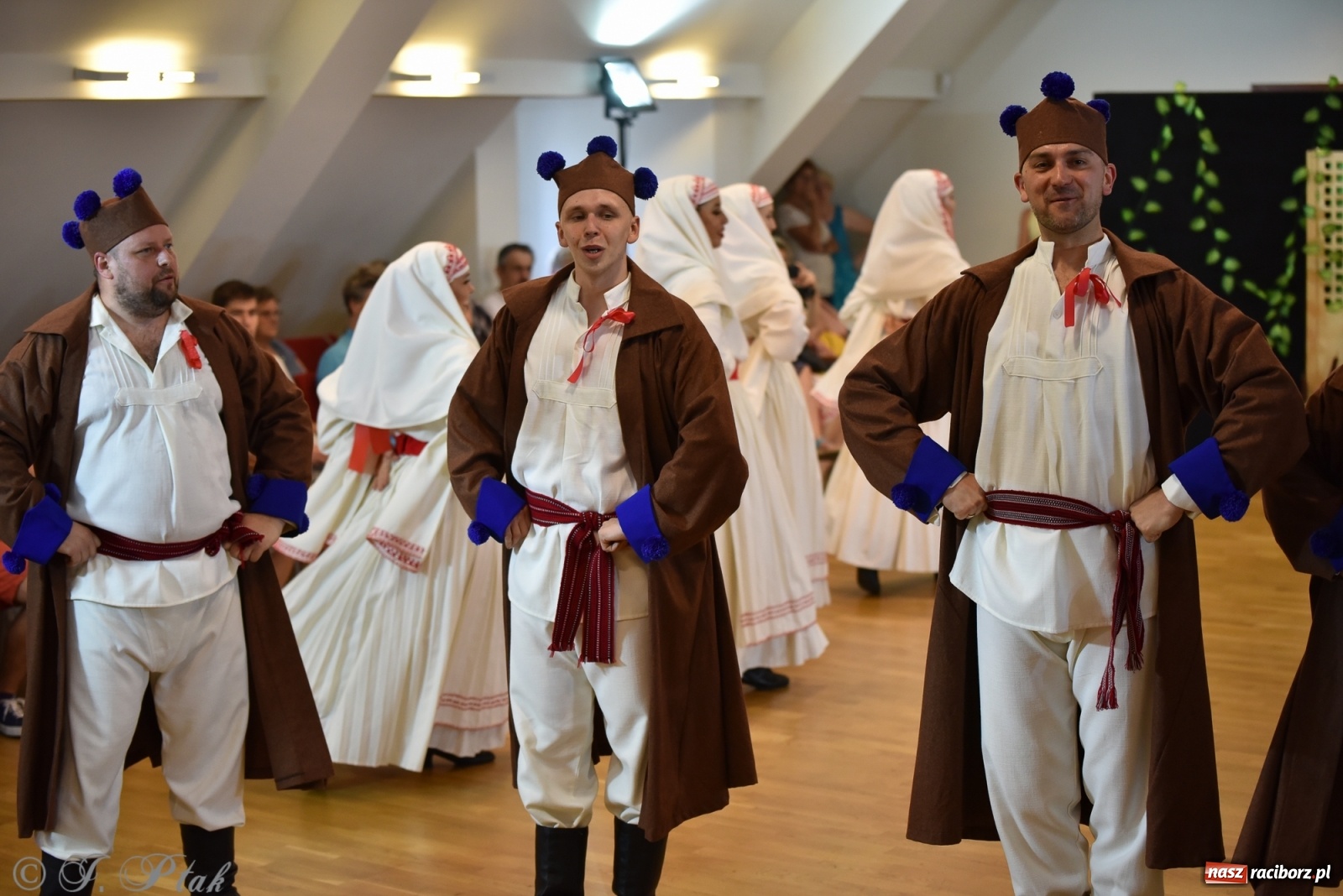 Zdjęcie w galerii na portalu naszraciborz.pl: Raciborskie Źródło zatańczyło dla małego Henia wiadomości z regionu