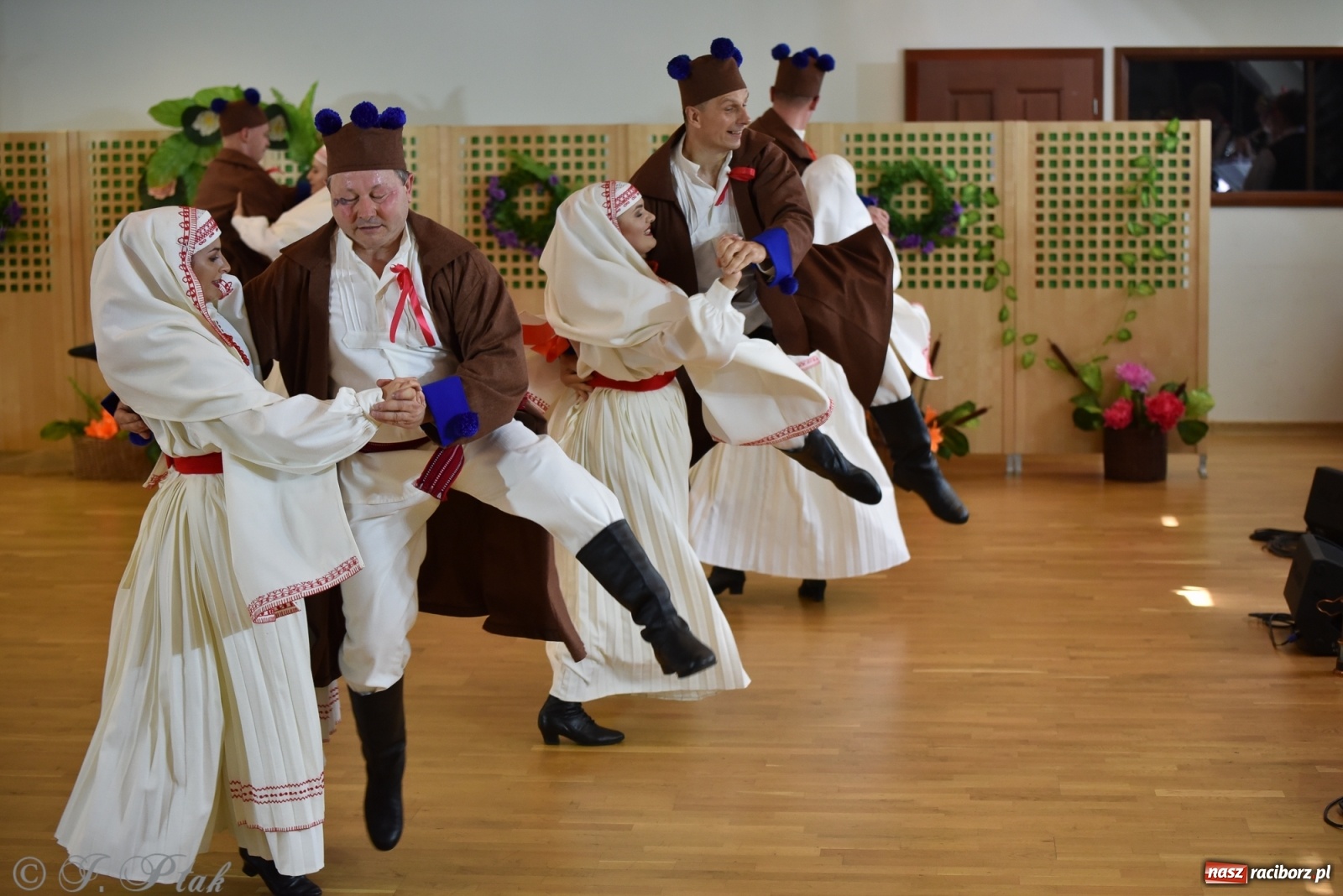 Zdjęcie w galerii na portalu naszraciborz.pl: Raciborskie Źródło zatańczyło dla małego Henia wiadomości z regionu