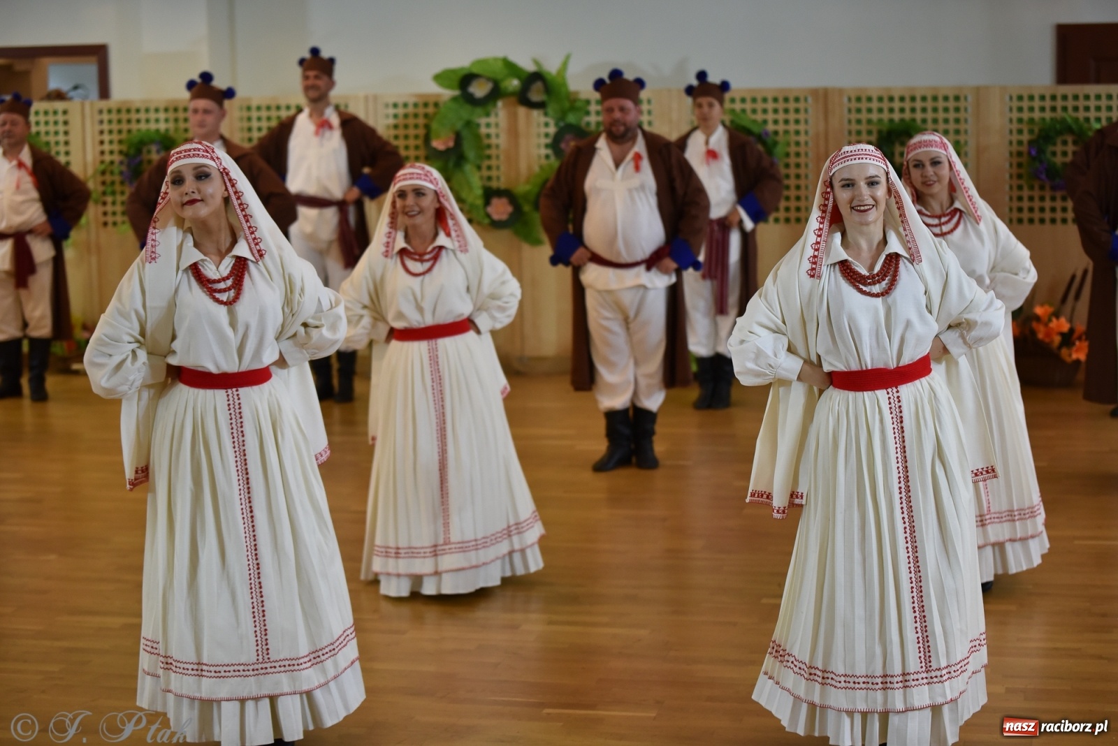 Zdjęcie w galerii na portalu naszraciborz.pl: Raciborskie Źródło zatańczyło dla małego Henia wiadomości z regionu