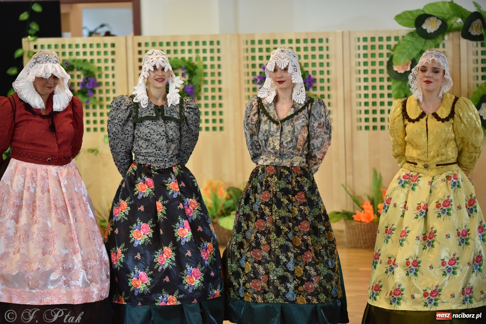 Zdjęcie w galerii na portalu naszraciborz.pl: Raciborskie Źródło zatańczyło dla małego Henia wiadomości z regionu