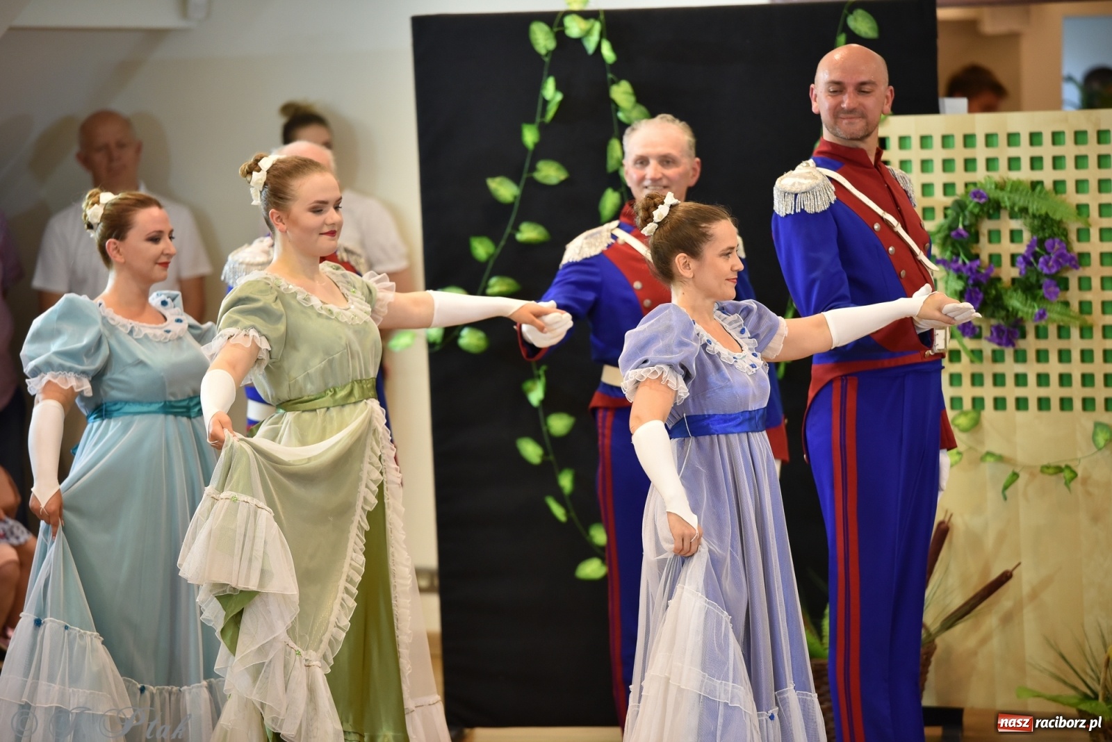 Zdjęcie w galerii na portalu naszraciborz.pl: Raciborskie Źródło zatańczyło dla małego Henia wiadomości z regionu