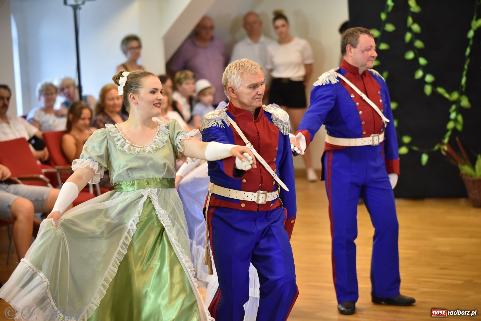 Zdjęcie w galerii na portalu naszraciborz.pl: Raciborskie Źródło zatańczyło dla małego Henia wiadomości z regionu