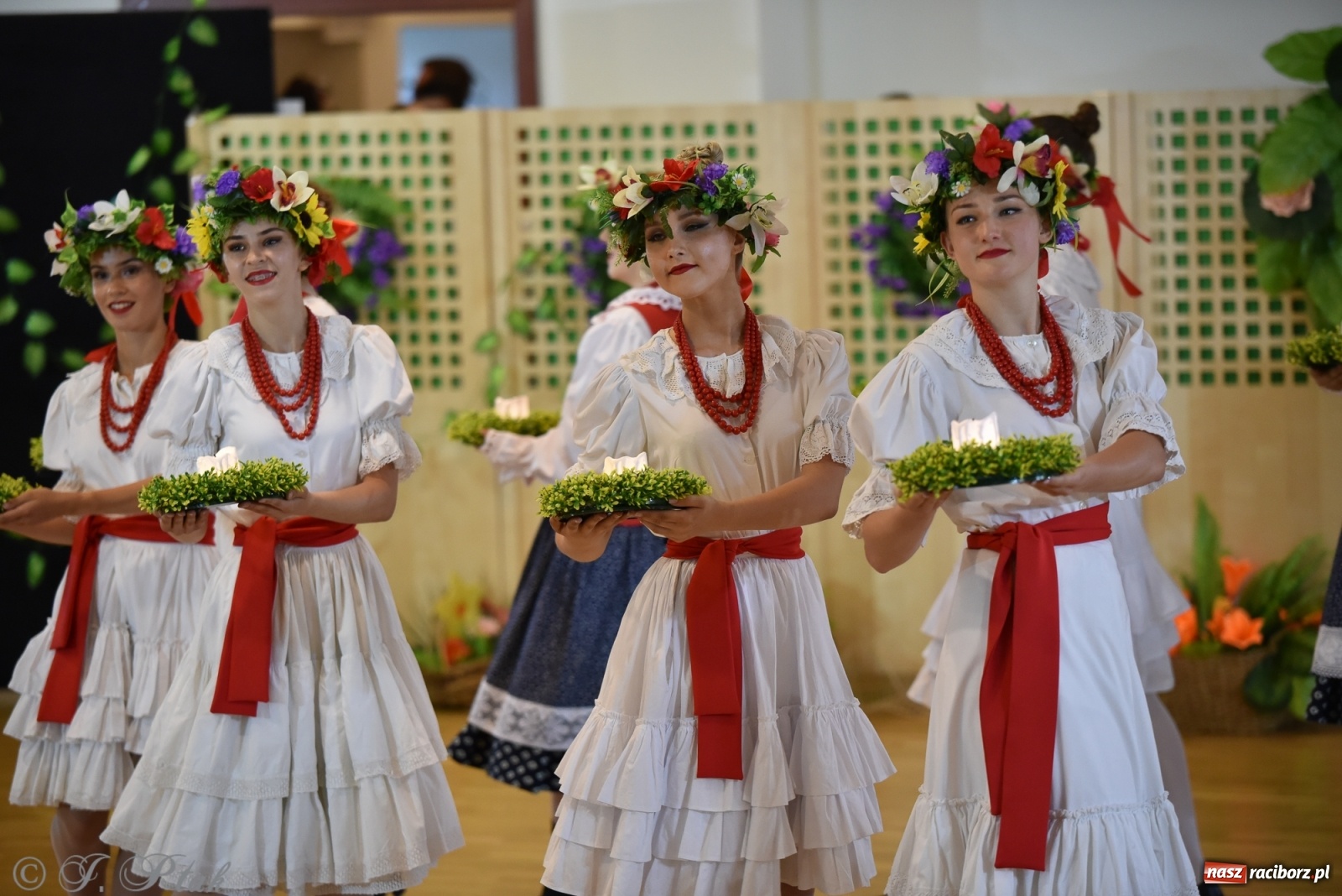 Zdjęcie w galerii na portalu naszraciborz.pl: Raciborskie Źródło zatańczyło dla małego Henia wiadomości z regionu