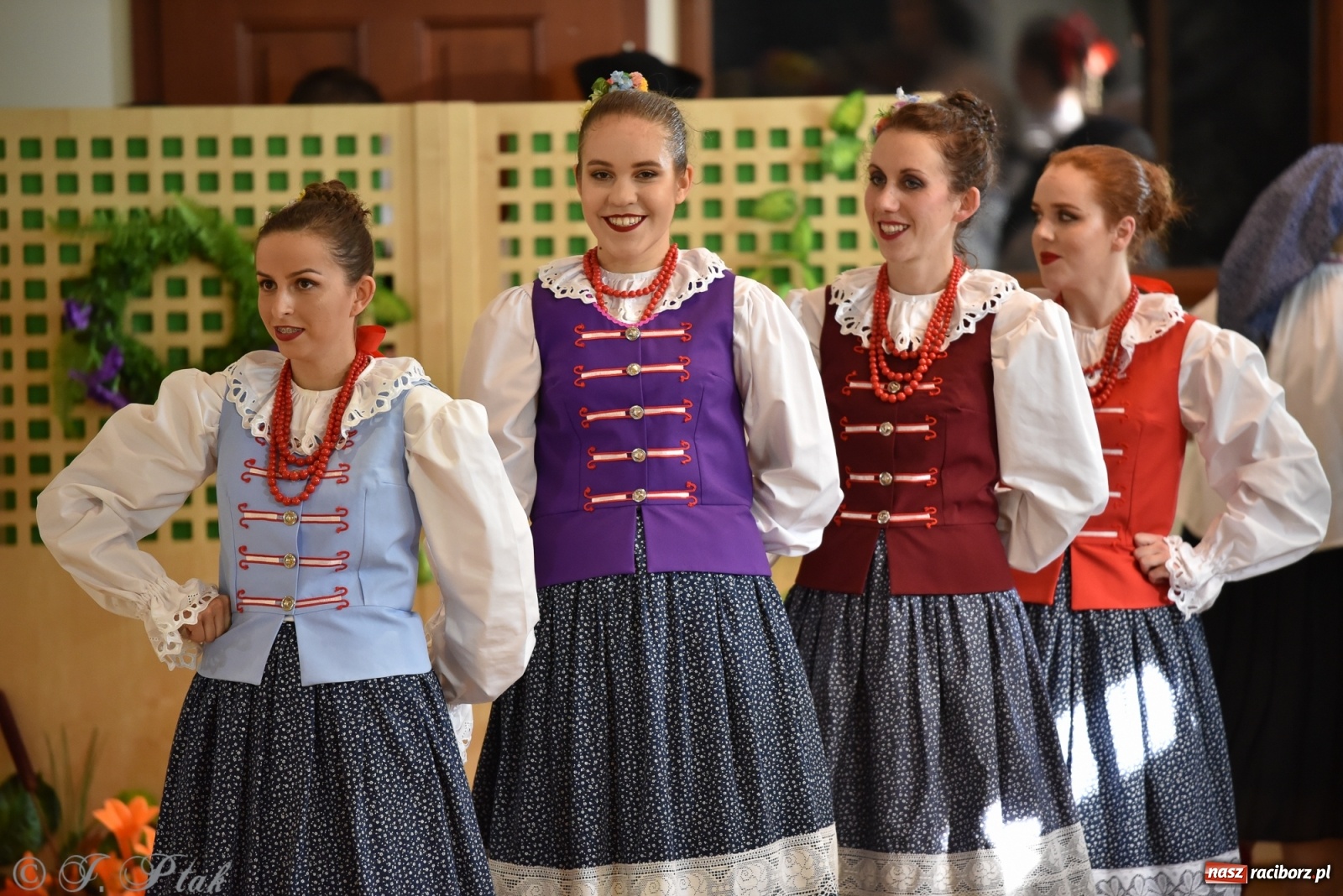 Zdjęcie w galerii na portalu naszraciborz.pl: Raciborskie Źródło zatańczyło dla małego Henia wiadomości z regionu