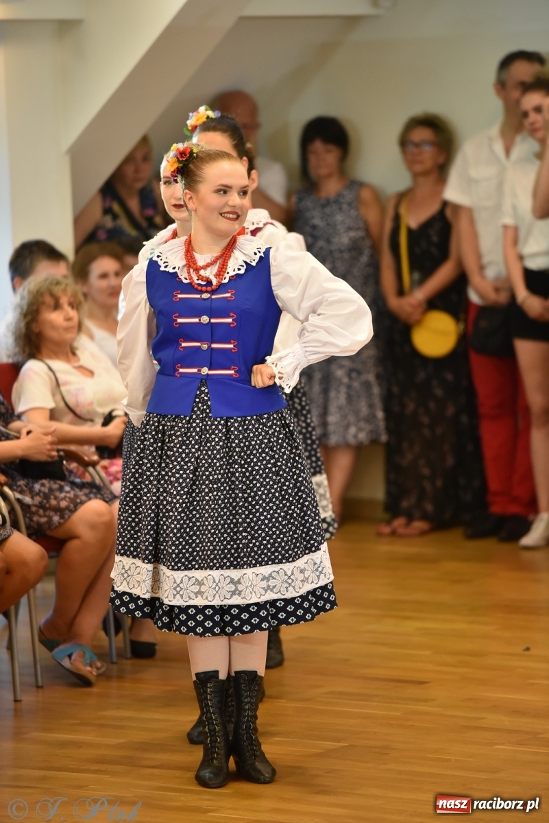 Zdjęcie w galerii na portalu naszraciborz.pl: Raciborskie Źródło zatańczyło dla małego Henia wiadomości z regionu