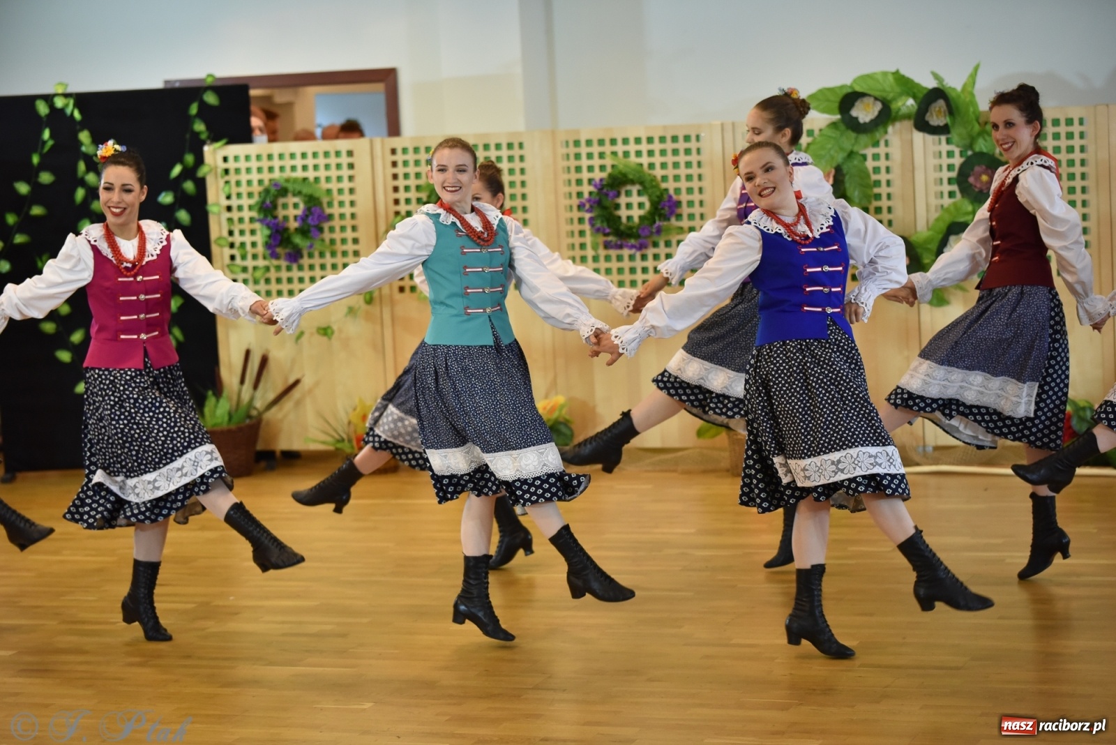 Zdjęcie w galerii na portalu naszraciborz.pl: Raciborskie Źródło zatańczyło dla małego Henia wiadomości z regionu