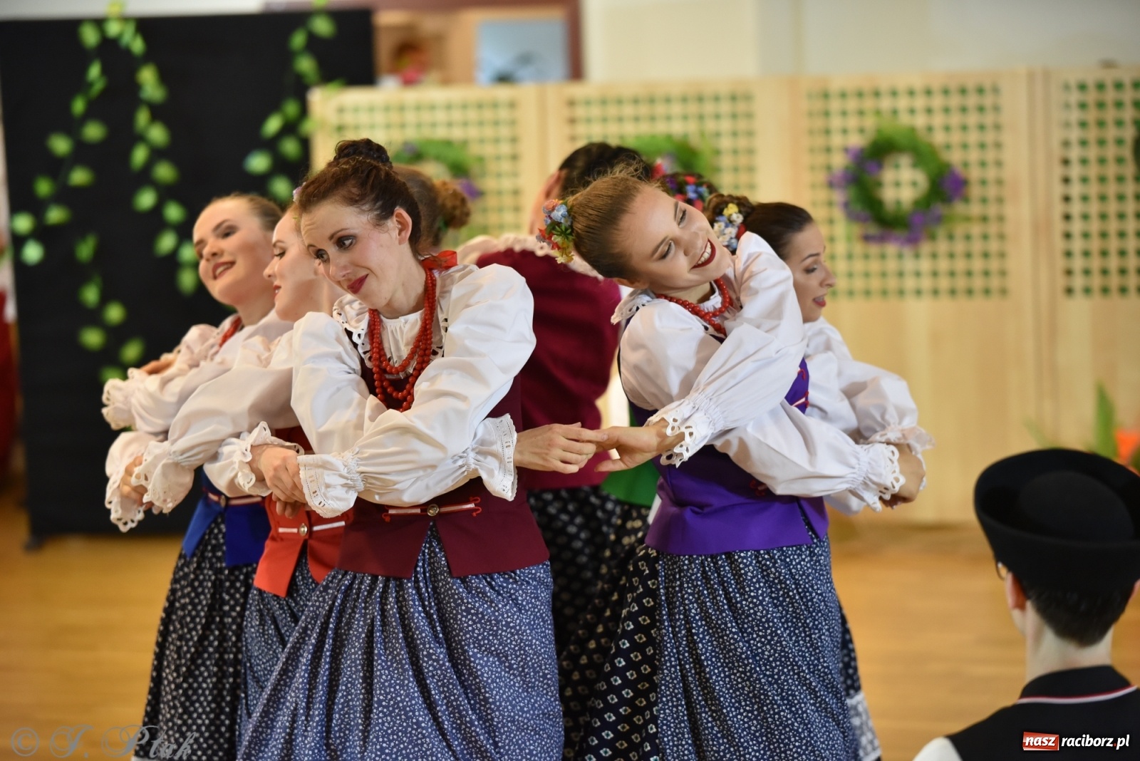 Zdjęcie w galerii na portalu naszraciborz.pl: Raciborskie Źródło zatańczyło dla małego Henia wiadomości z regionu