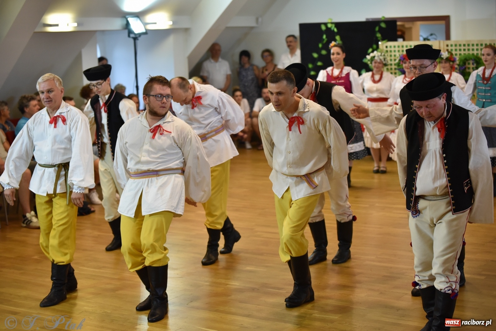 Zdjęcie w galerii na portalu naszraciborz.pl: Raciborskie Źródło zatańczyło dla małego Henia wiadomości z regionu