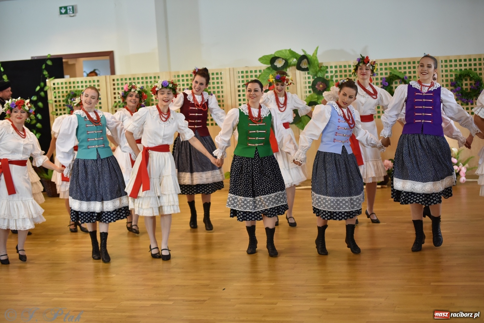 Zdjęcie w galerii na portalu naszraciborz.pl: Raciborskie Źródło zatańczyło dla małego Henia wiadomości z regionu