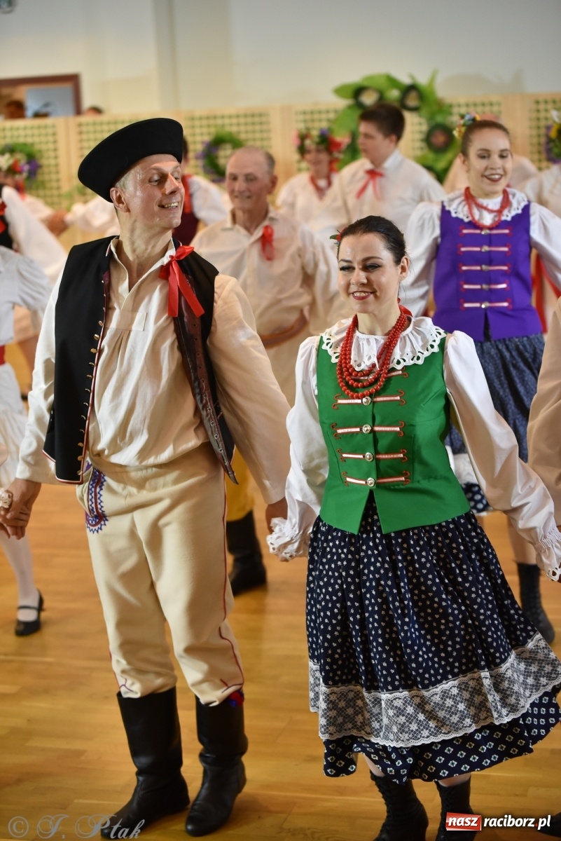 Zdjęcie w galerii na portalu naszraciborz.pl: Raciborskie Źródło zatańczyło dla małego Henia wiadomości z regionu