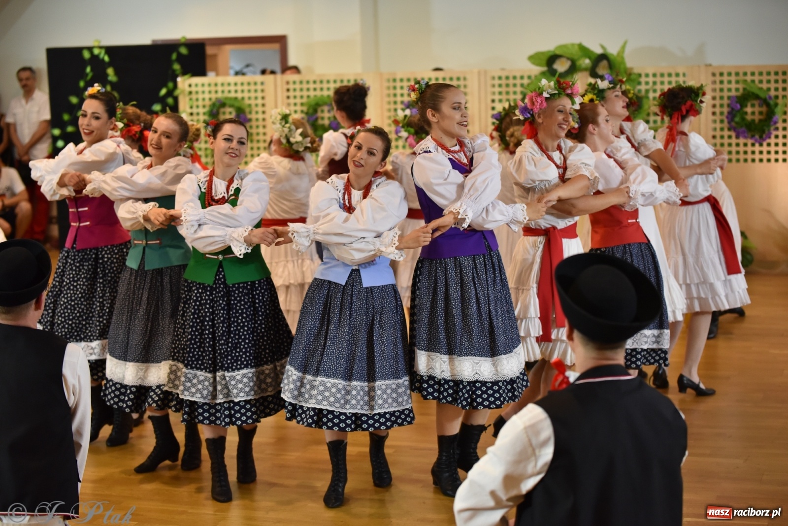 Zdjęcie w galerii na portalu naszraciborz.pl: Raciborskie Źródło zatańczyło dla małego Henia wiadomości z regionu