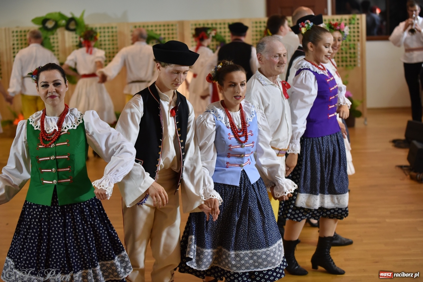 Zdjęcie w galerii na portalu naszraciborz.pl: Raciborskie Źródło zatańczyło dla małego Henia wiadomości z regionu