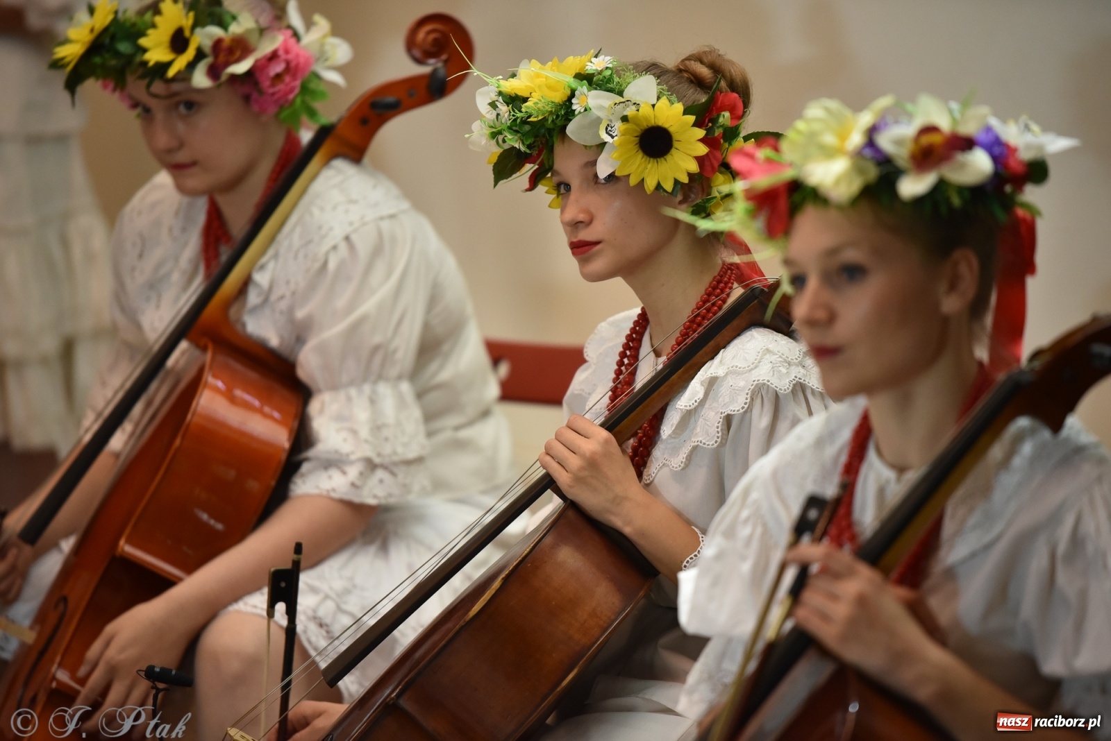 Zdjęcie w galerii na portalu naszraciborz.pl: Raciborskie Źródło zatańczyło dla małego Henia wiadomości z regionu