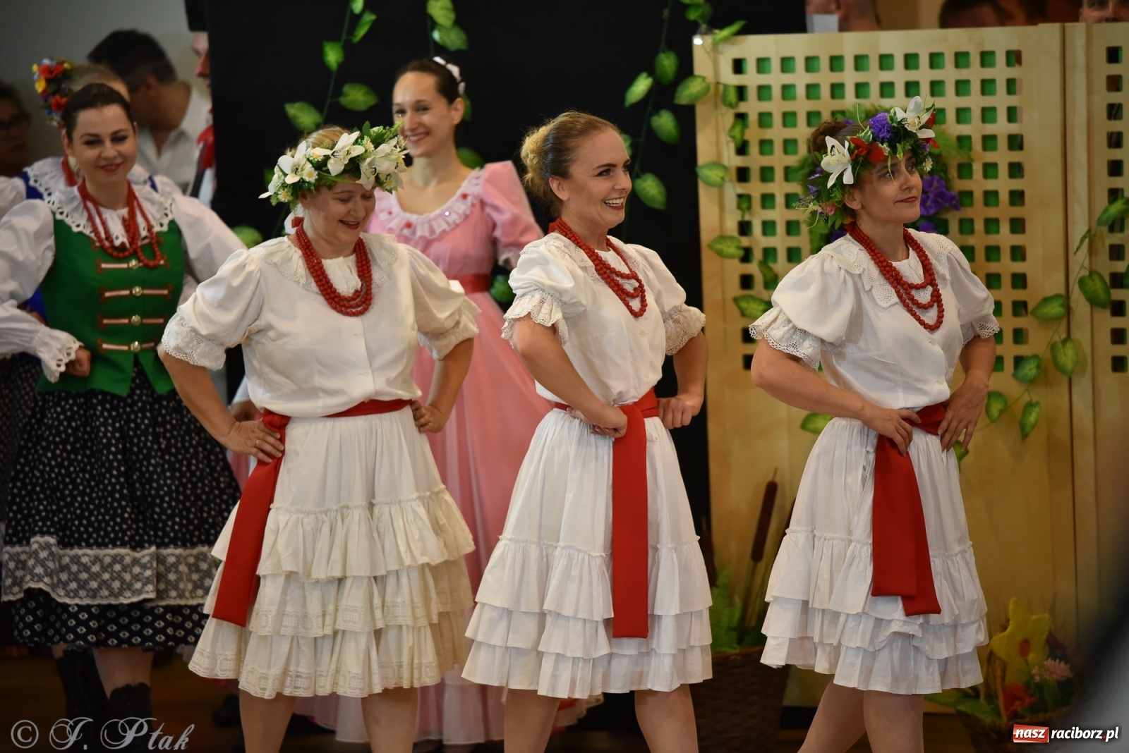 Zdjęcie w galerii na portalu naszraciborz.pl: Raciborskie Źródło zatańczyło dla małego Henia wiadomości z regionu