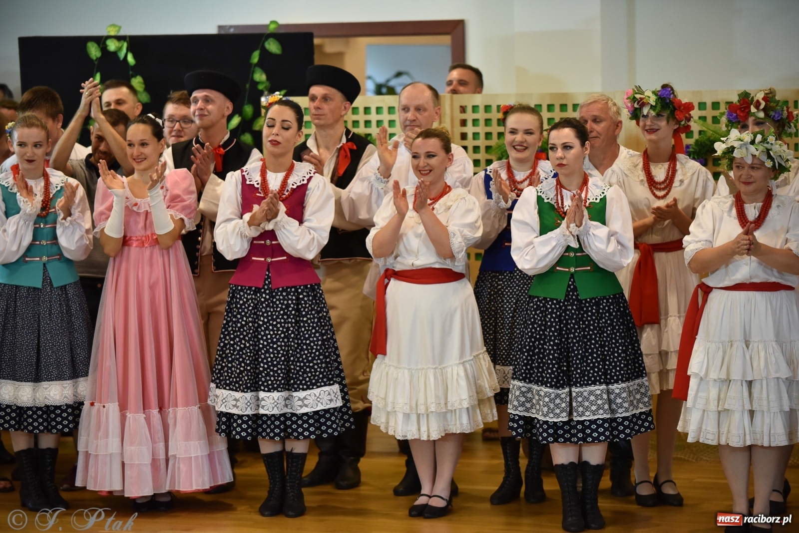 Zdjęcie w galerii na portalu naszraciborz.pl: Raciborskie Źródło zatańczyło dla małego Henia wiadomości z regionu
