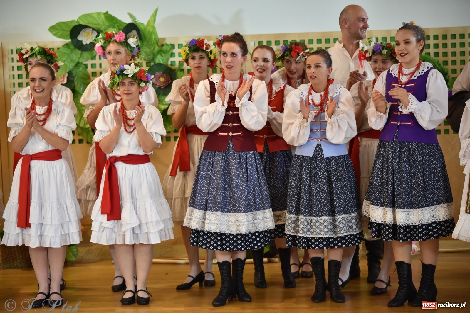 Zdjęcie w galerii na portalu naszraciborz.pl: Raciborskie Źródło zatańczyło dla małego Henia wiadomości z regionu