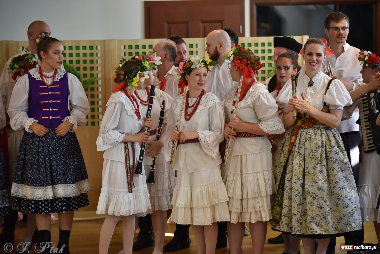 Zdjęcie w galerii na portalu naszraciborz.pl: Raciborskie Źródło zatańczyło dla małego Henia wiadomości z regionu