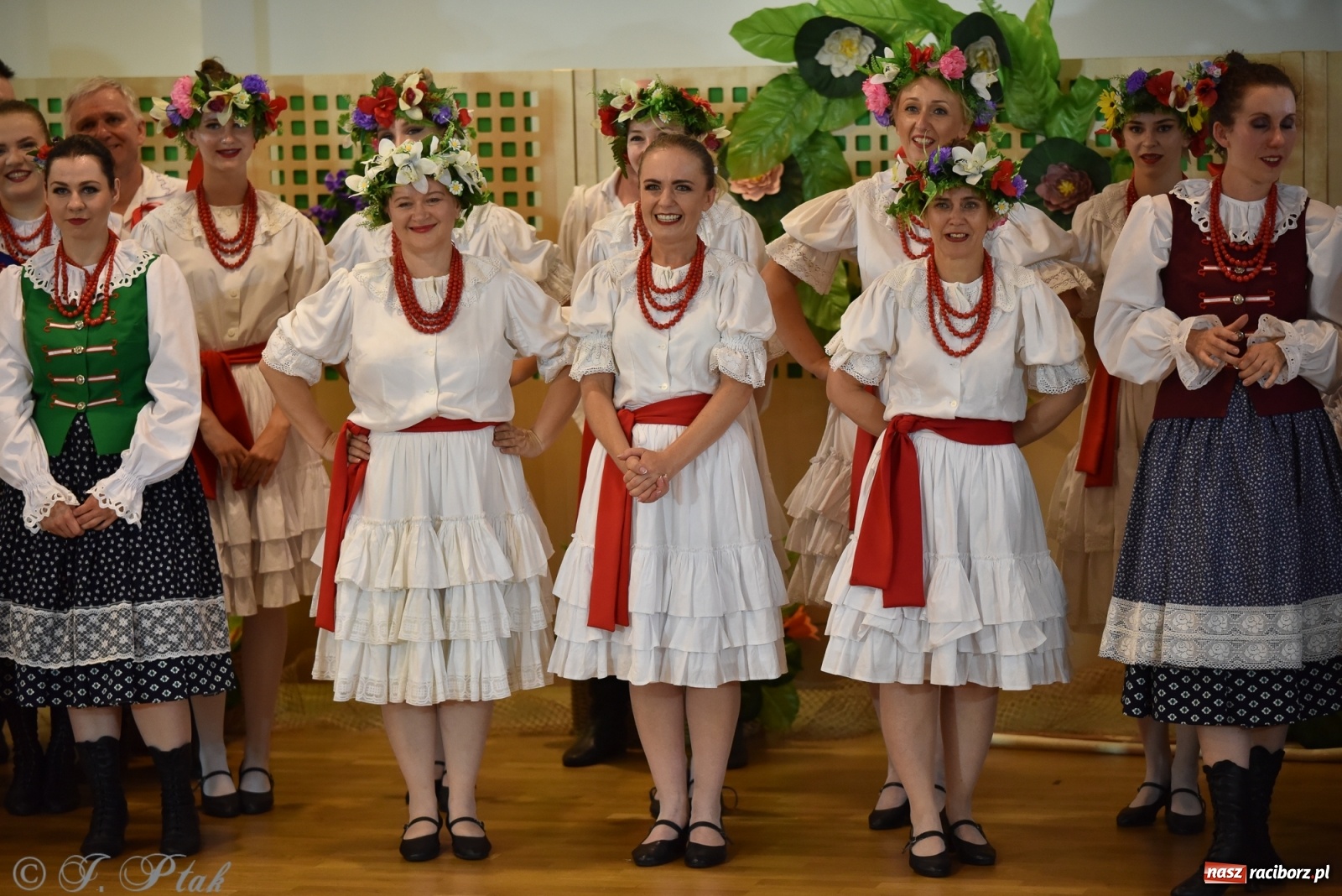 Zdjęcie w galerii na portalu naszraciborz.pl: Raciborskie Źródło zatańczyło dla małego Henia wiadomości z regionu