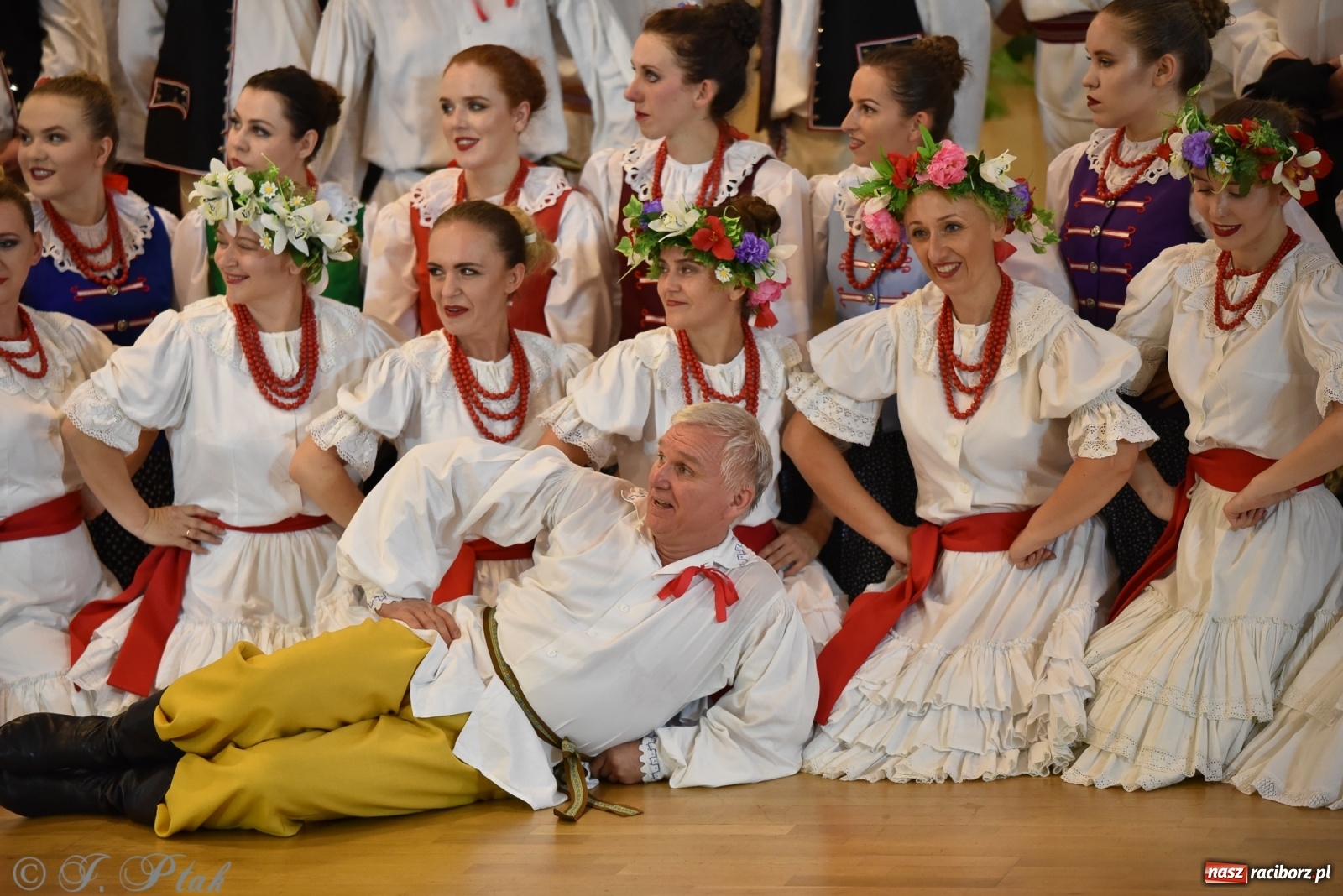 Zdjęcie w galerii na portalu naszraciborz.pl: Raciborskie Źródło zatańczyło dla małego Henia wiadomości z regionu
