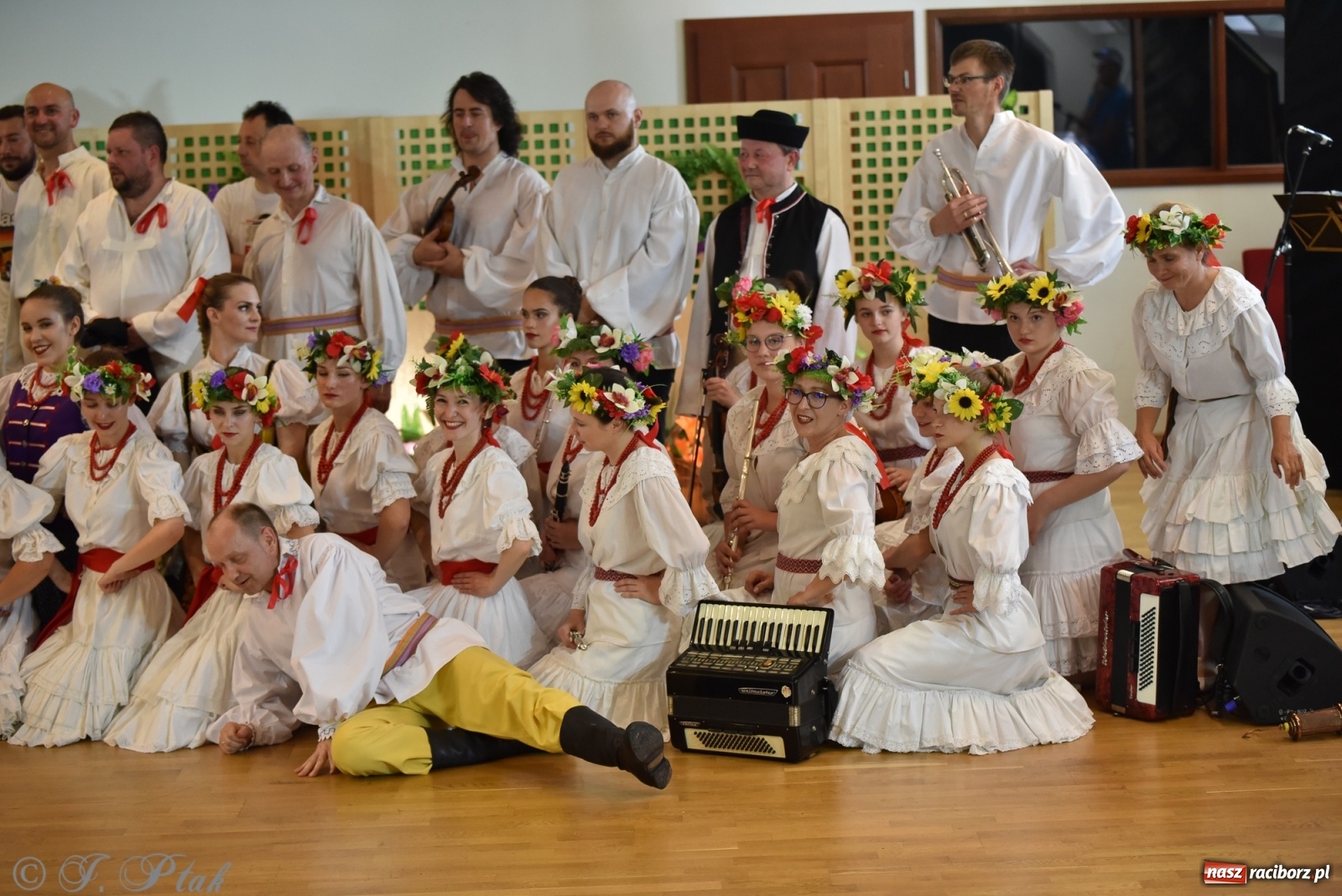 Zdjęcie w galerii na portalu naszraciborz.pl: Raciborskie Źródło zatańczyło dla małego Henia wiadomości z regionu