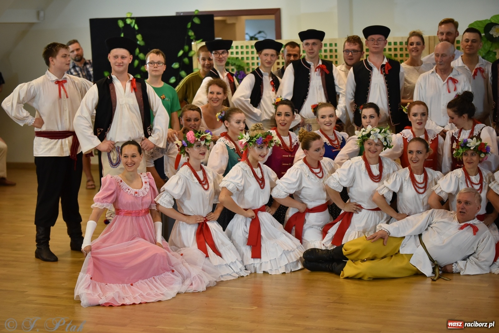 Zdjęcie w galerii na portalu naszraciborz.pl: Raciborskie Źródło zatańczyło dla małego Henia wiadomości z regionu