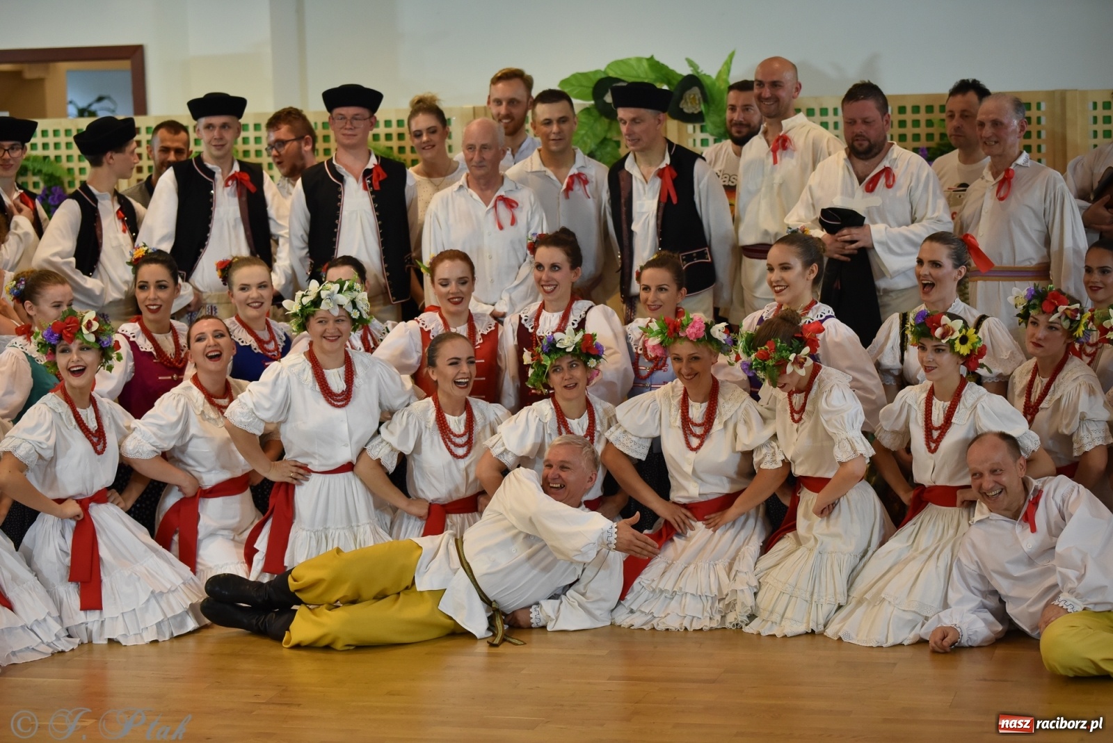 Zdjęcie w galerii na portalu naszraciborz.pl: Raciborskie Źródło zatańczyło dla małego Henia wiadomości z regionu