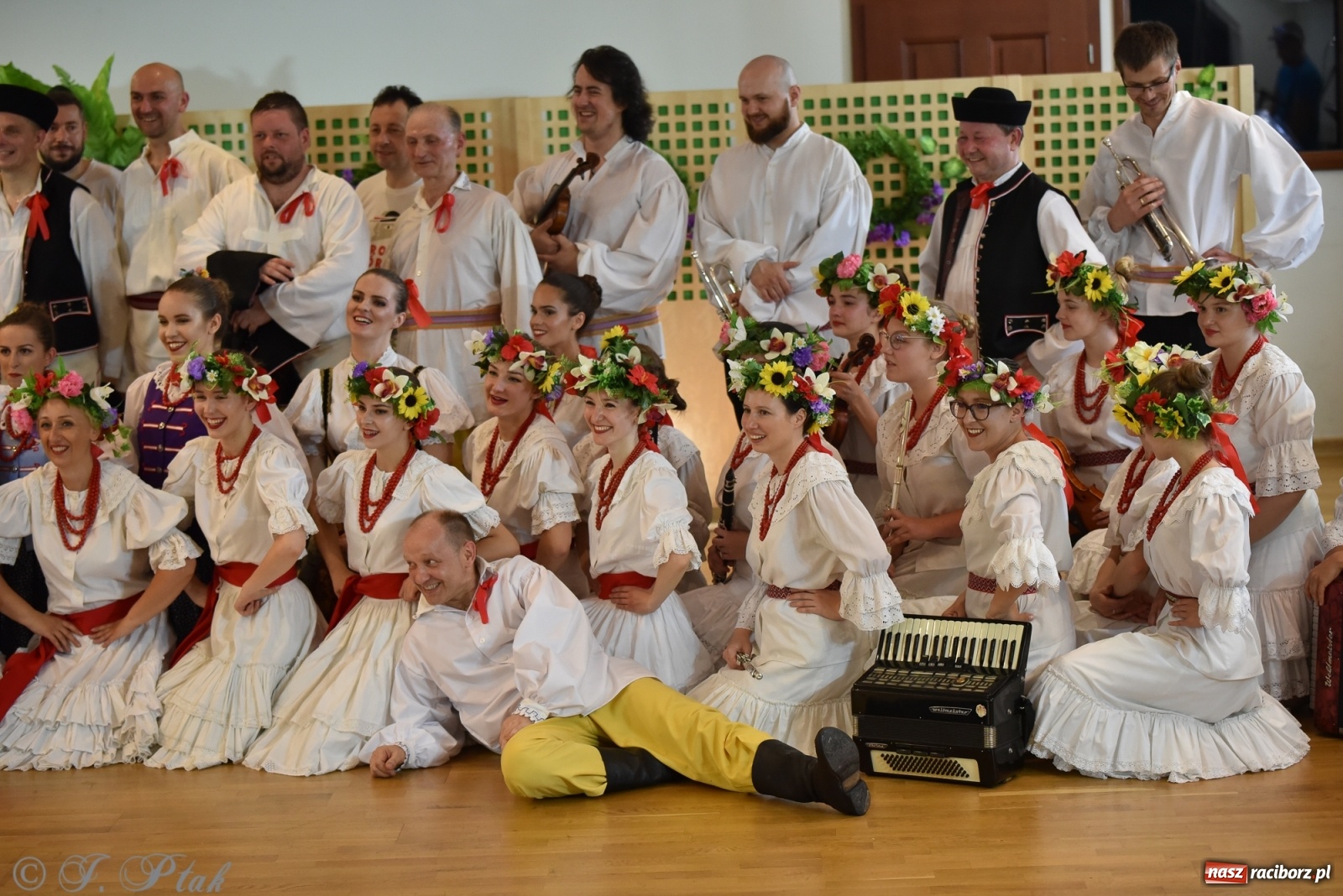 Zdjęcie w galerii na portalu naszraciborz.pl: Raciborskie Źródło zatańczyło dla małego Henia wiadomości z regionu