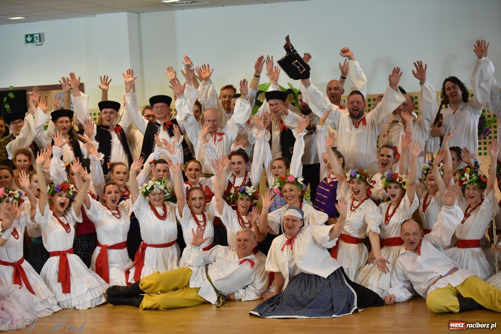 Zdjęcie w galerii na portalu naszraciborz.pl: Raciborskie Źródło zatańczyło dla małego Henia wiadomości z regionu