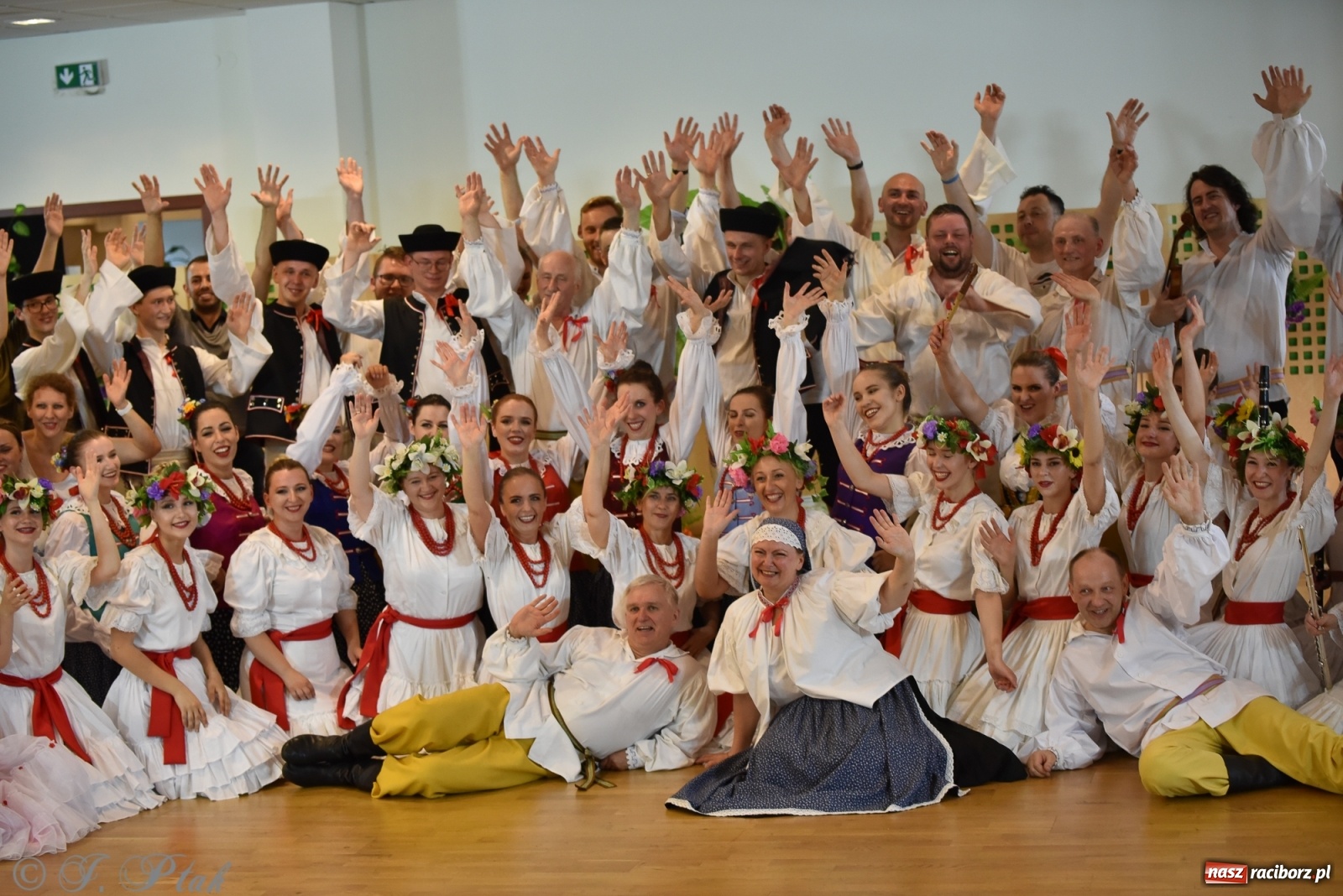 Zdjęcie w galerii na portalu naszraciborz.pl: Raciborskie Źródło zatańczyło dla małego Henia wiadomości z regionu