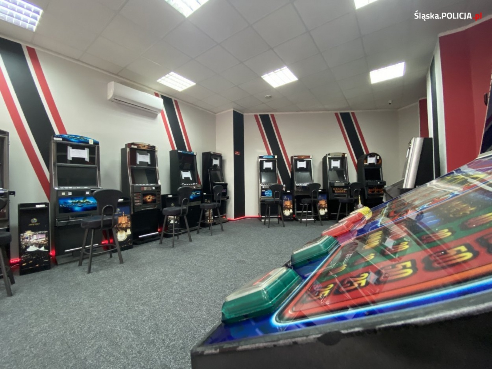 Zdjęcie w galerii na portalu naszraciborz.pl: Śląska policja uderza w nielegalny hazard wiadomości z regionu