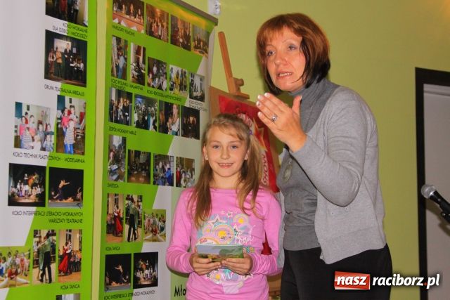 Zdjęcie w galerii na portalu naszraciborz.pl: Barbie Talent Show w MDK-u wiadomości z regionu