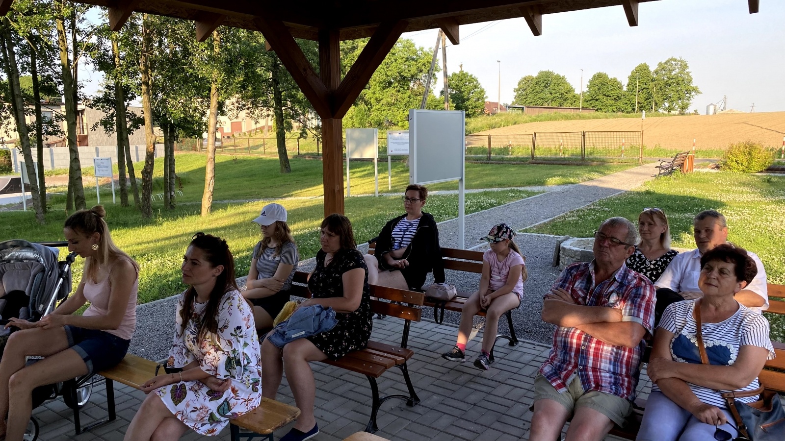 Zdjęcie w galerii na portalu naszraciborz.pl: Spotkanie z podróżniczką Kalą Dobosz w Krzanowicach wiadomości z regionu