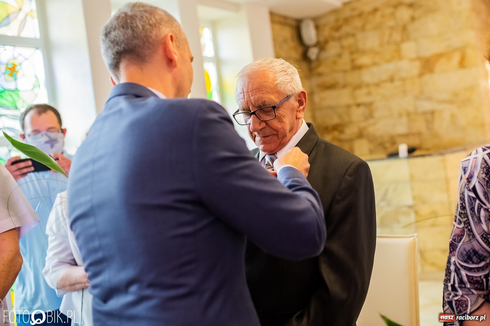 Zdjęcie w galerii na portalu naszraciborz.pl: Pół wieku razem. Złote Gody w raciborskim USC [FOTO i WIDEO] wiadomości z regionu