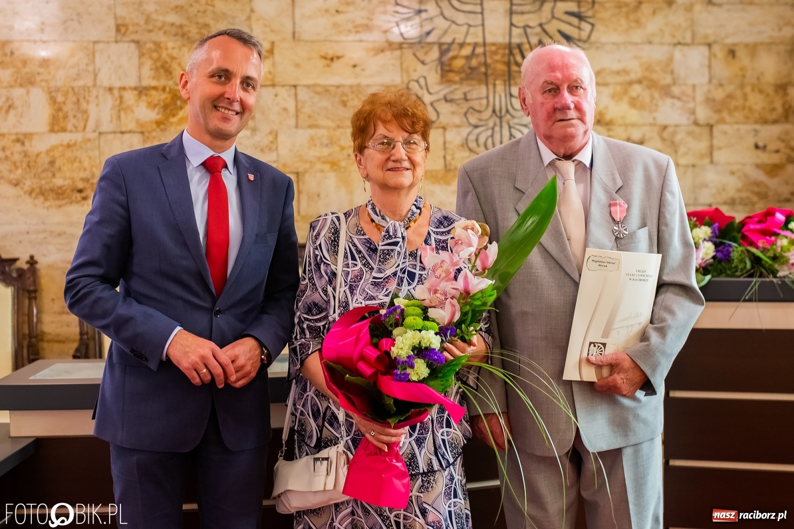 Zdjęcie w galerii na portalu naszraciborz.pl: Pół wieku razem. Złote Gody w raciborskim USC [FOTO i WIDEO] wiadomości z regionu