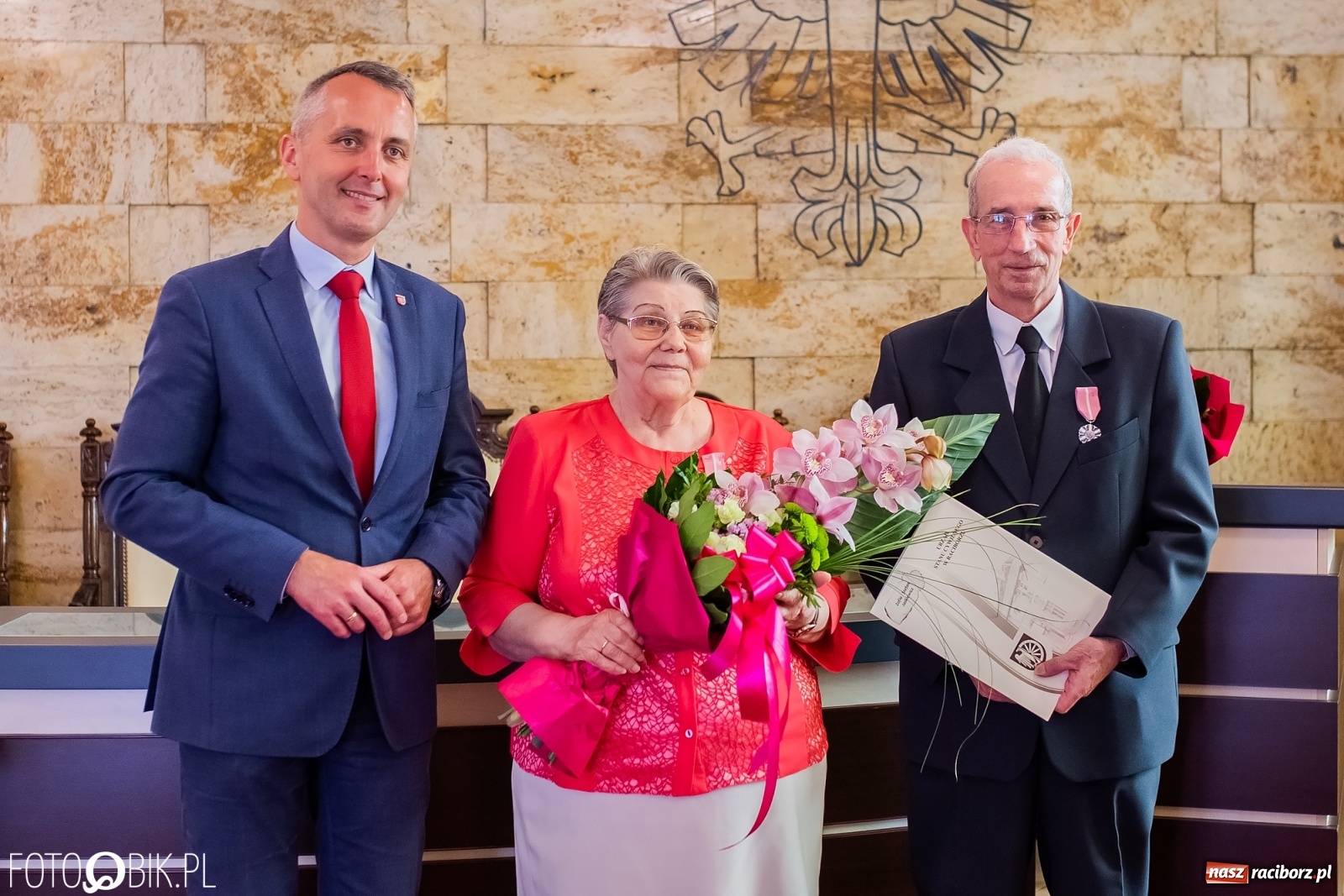 Zdjęcie w galerii na portalu naszraciborz.pl: Pół wieku razem. Złote Gody w raciborskim USC [FOTO i WIDEO] wiadomości z regionu