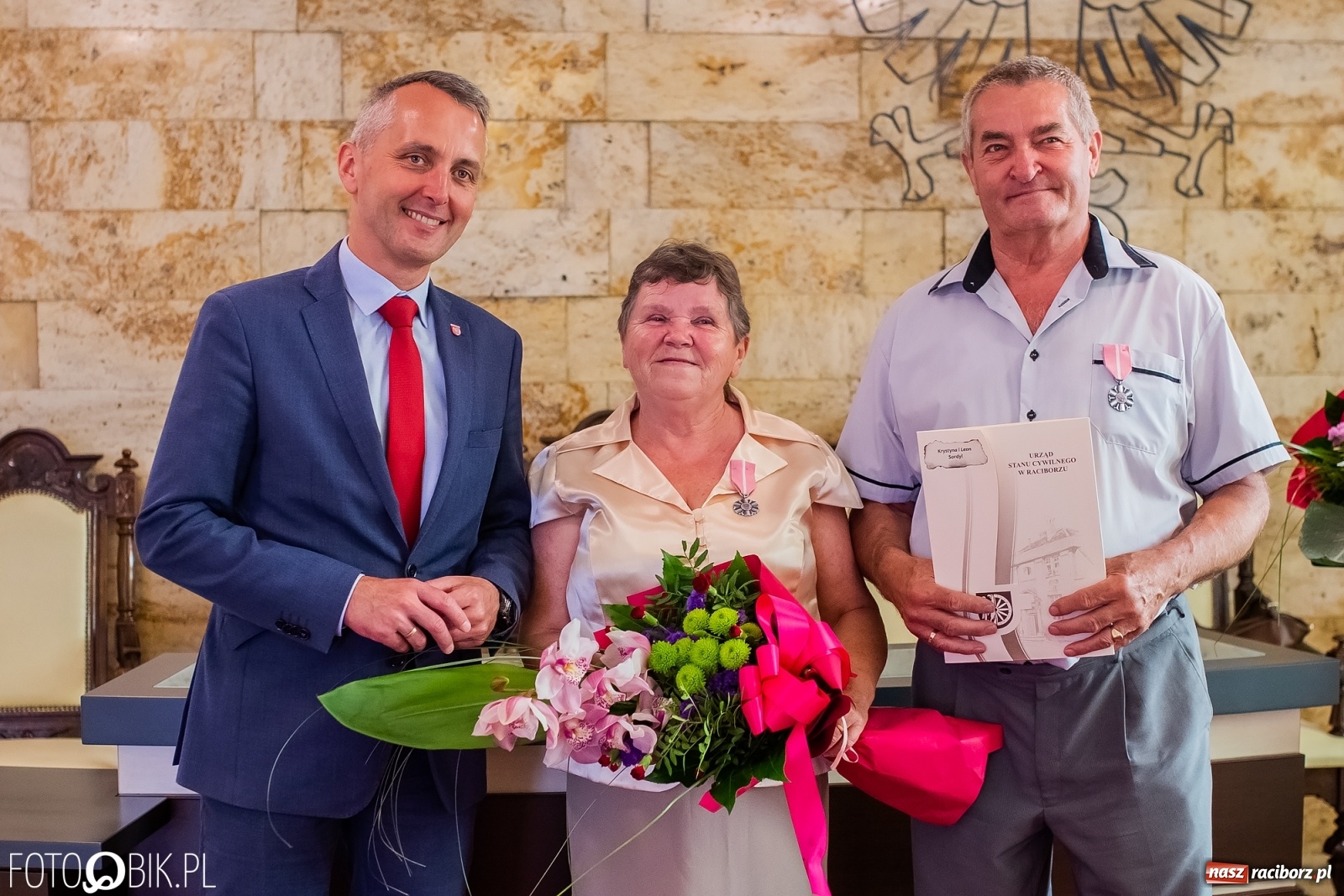 Zdjęcie w galerii na portalu naszraciborz.pl: Pół wieku razem. Złote Gody w raciborskim USC [FOTO i WIDEO] wiadomości z regionu