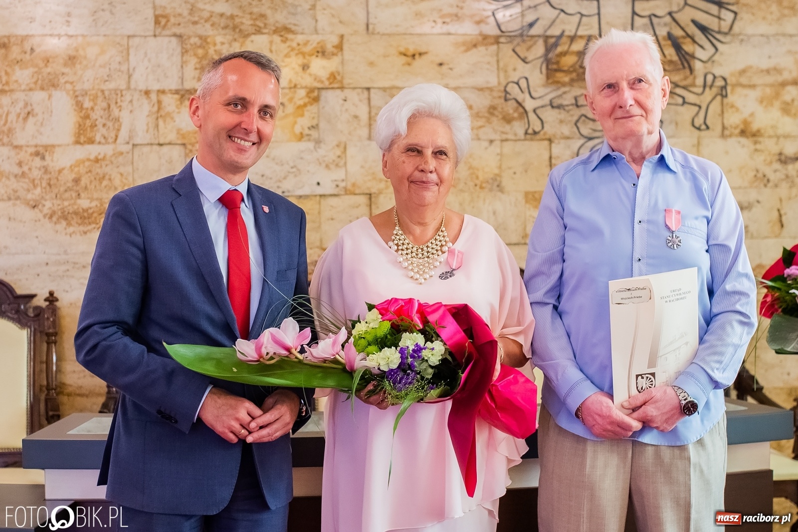 Zdjęcie w galerii na portalu naszraciborz.pl: Pół wieku razem. Złote Gody w raciborskim USC [FOTO i WIDEO] wiadomości z regionu