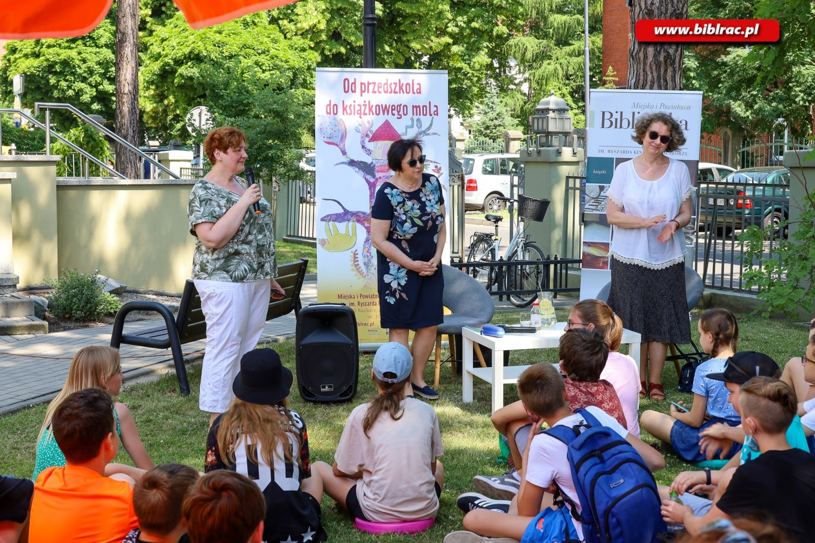 Zdjęcie w galerii na portalu naszraciborz.pl: Książki to potężna broń - Renata Piątkowska w raciborskiej bibliotece wiadomości z regionu