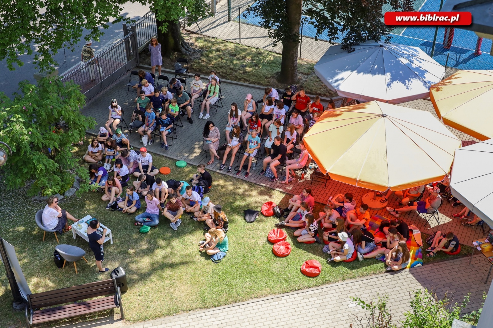 Zdjęcie w galerii na portalu naszraciborz.pl: Książki to potężna broń - Renata Piątkowska w raciborskiej bibliotece wiadomości z regionu