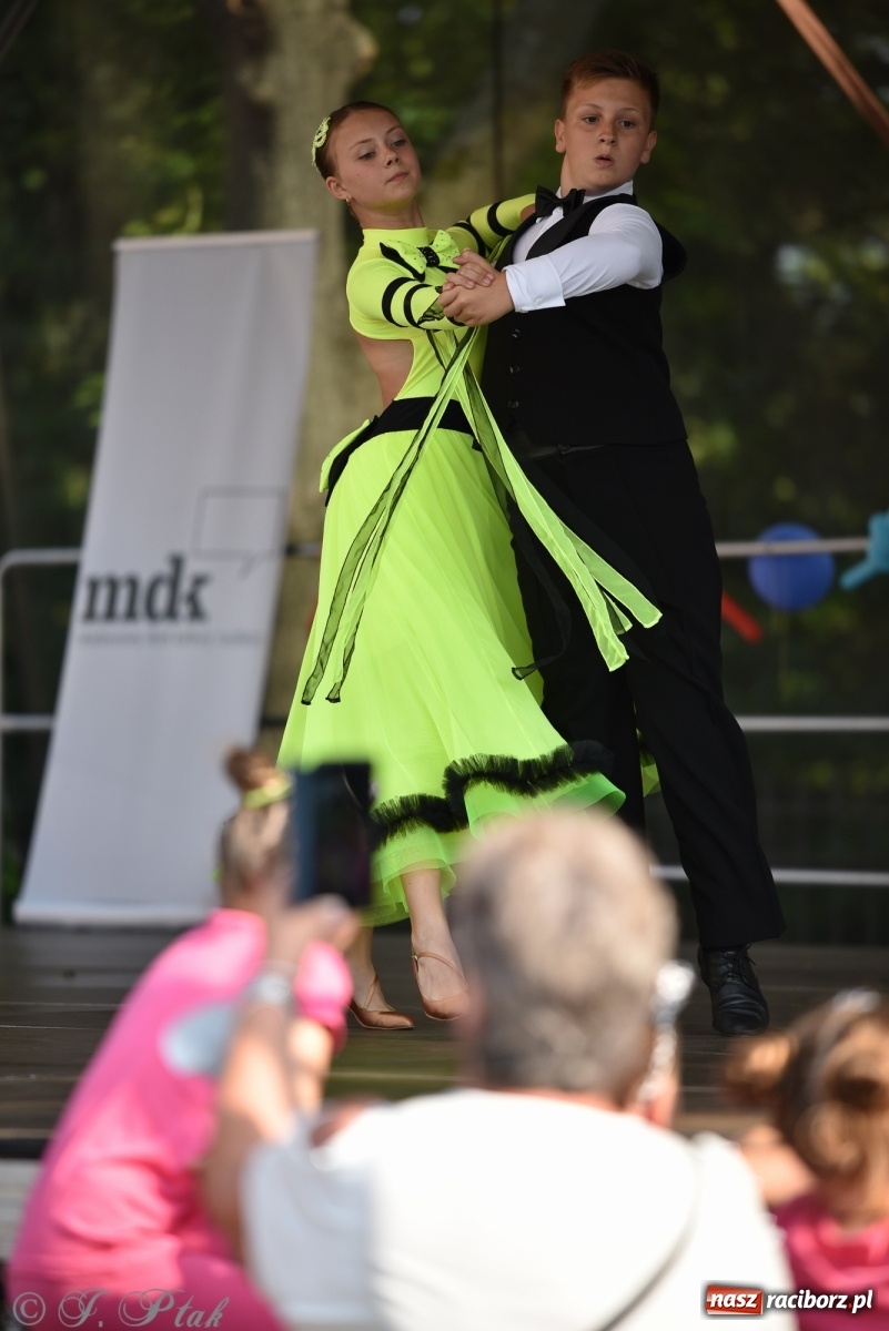 Zdjęcie w galerii na portalu naszraciborz.pl: MDK kończy rok szkolny tanecznym show [FOTO] wiadomości z regionu