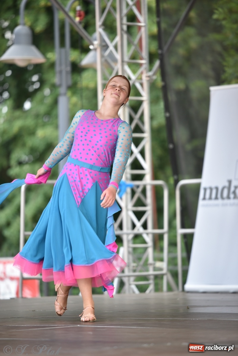 Zdjęcie w galerii na portalu naszraciborz.pl: MDK kończy rok szkolny tanecznym show [FOTO] wiadomości z regionu