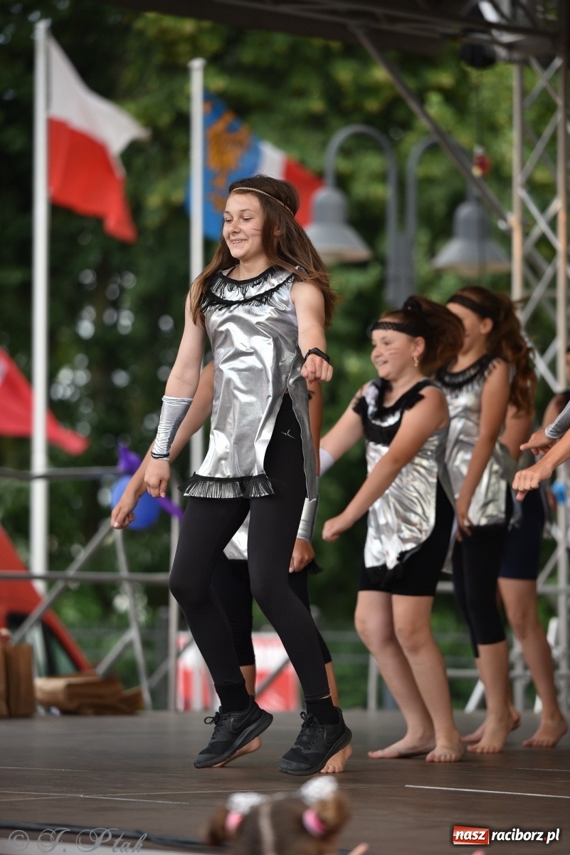 Zdjęcie w galerii na portalu naszraciborz.pl: MDK kończy rok szkolny tanecznym show [FOTO] wiadomości z regionu