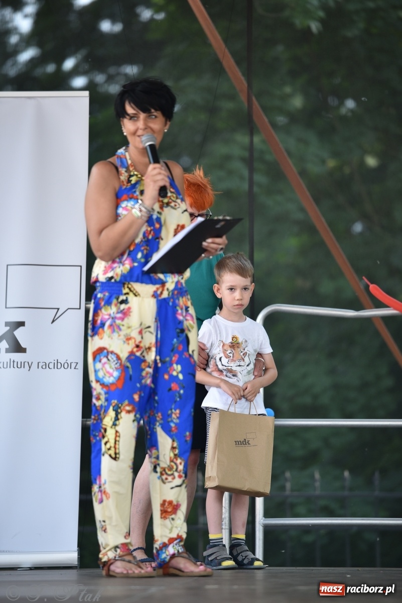 Zdjęcie w galerii na portalu naszraciborz.pl: MDK kończy rok szkolny tanecznym show [FOTO] wiadomości z regionu