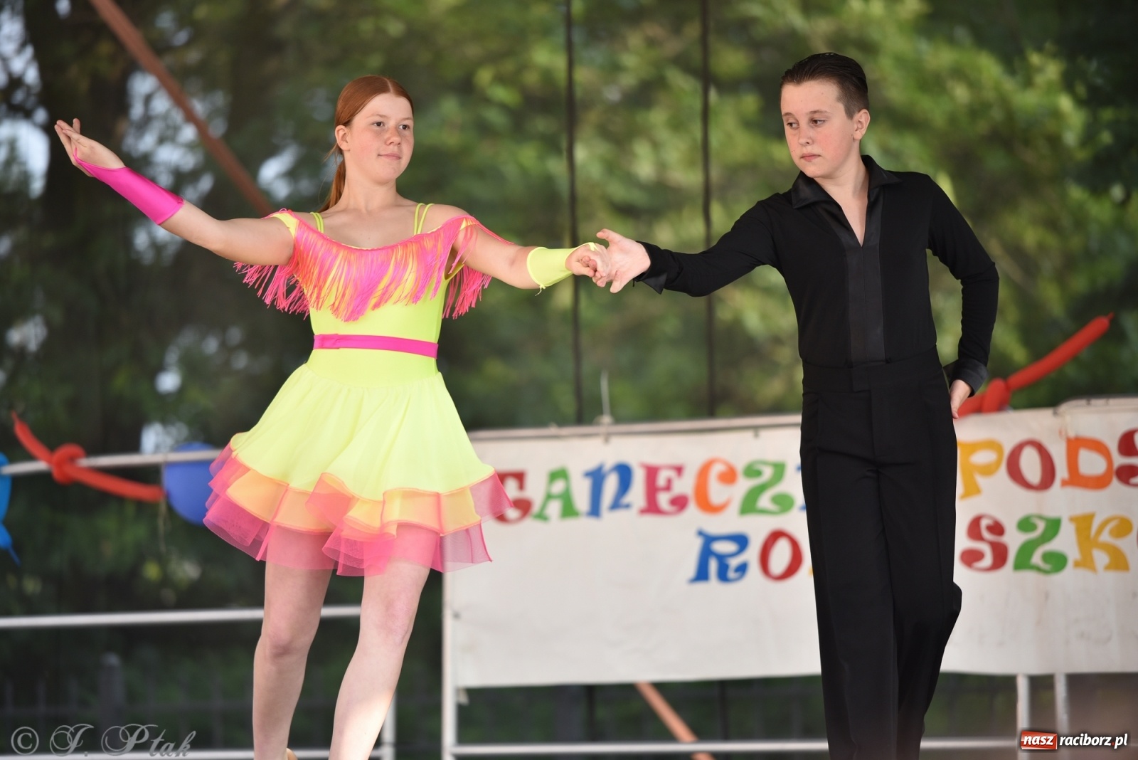 Zdjęcie w galerii na portalu naszraciborz.pl: MDK kończy rok szkolny tanecznym show [FOTO] wiadomości z regionu