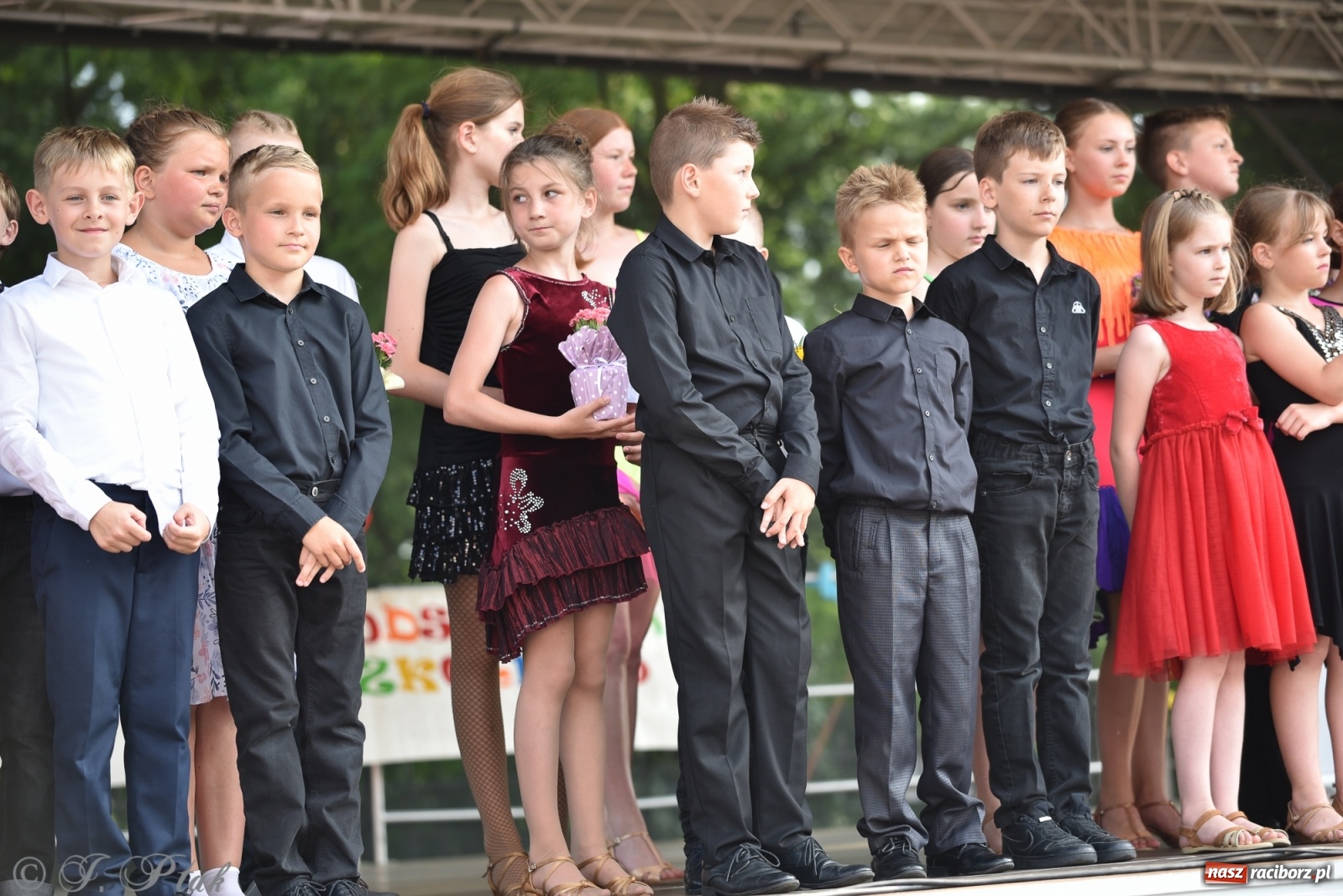 Zdjęcie w galerii na portalu naszraciborz.pl: MDK kończy rok szkolny tanecznym show [FOTO] wiadomości z regionu
