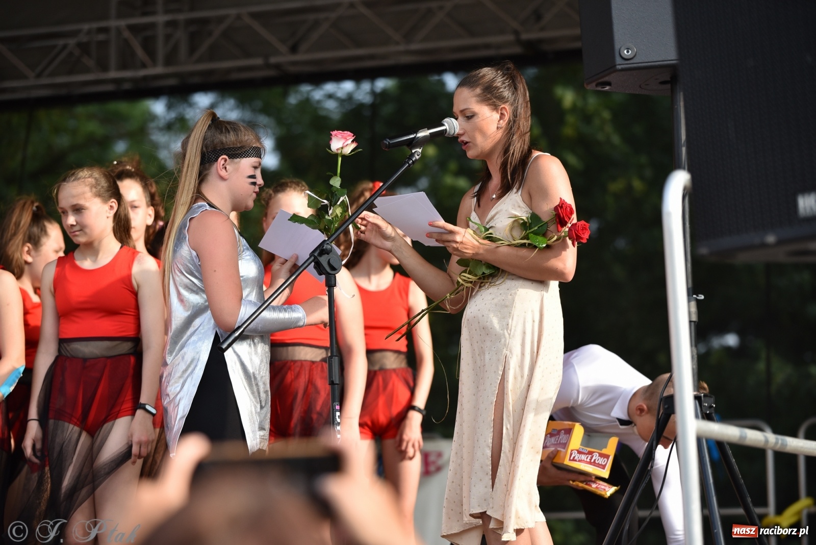 Zdjęcie w galerii na portalu naszraciborz.pl: MDK kończy rok szkolny tanecznym show [FOTO] wiadomości z regionu